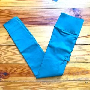 Fabletics Dark Jade SculptKnit Leggings, NWT, L